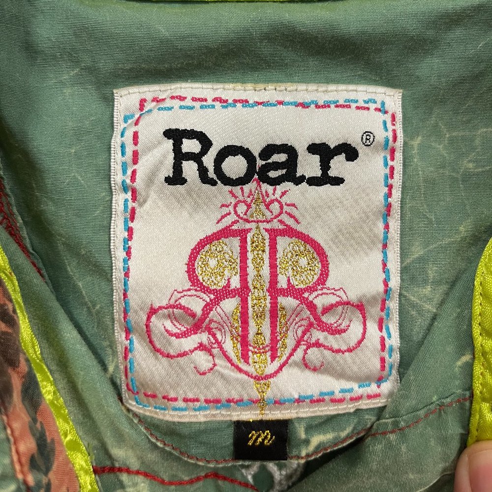 Roar Button Up - image 3